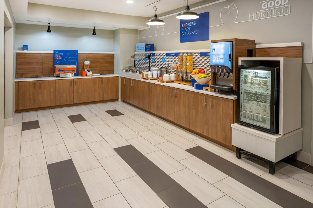 Holiday Inn Express Hotel & Suites Salisbury - Delmar By Ihg Exteriér fotografie