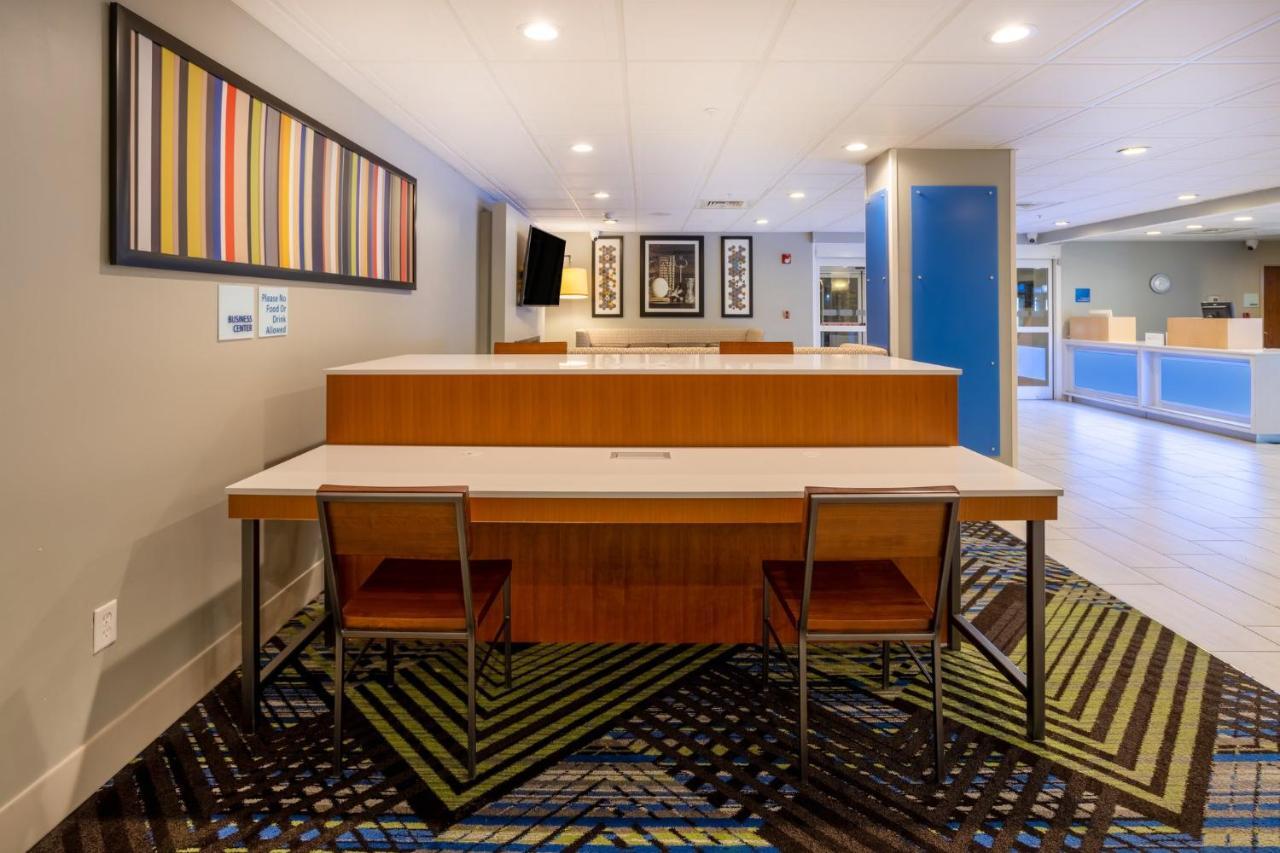 Holiday Inn Express Hotel & Suites Salisbury - Delmar By Ihg Exteriér fotografie